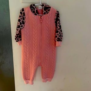 Leopard Hooded, long-sleeve knitted jumpsuit